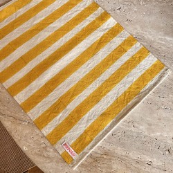 Yellow striped place mat -...