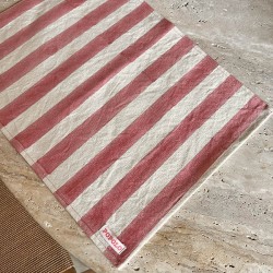 Pink striped place mat -...